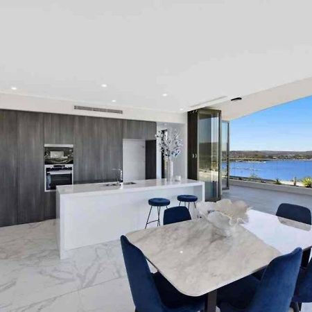 Ferienwohnung Stylish Penthouse With Views & Jacuzzi Gosford Exterior foto