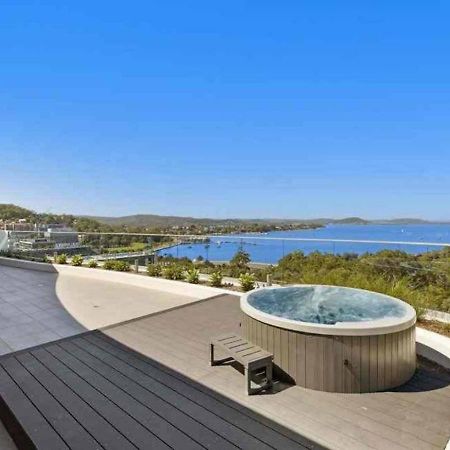 Ferienwohnung Stylish Penthouse With Views & Jacuzzi Gosford Exterior foto