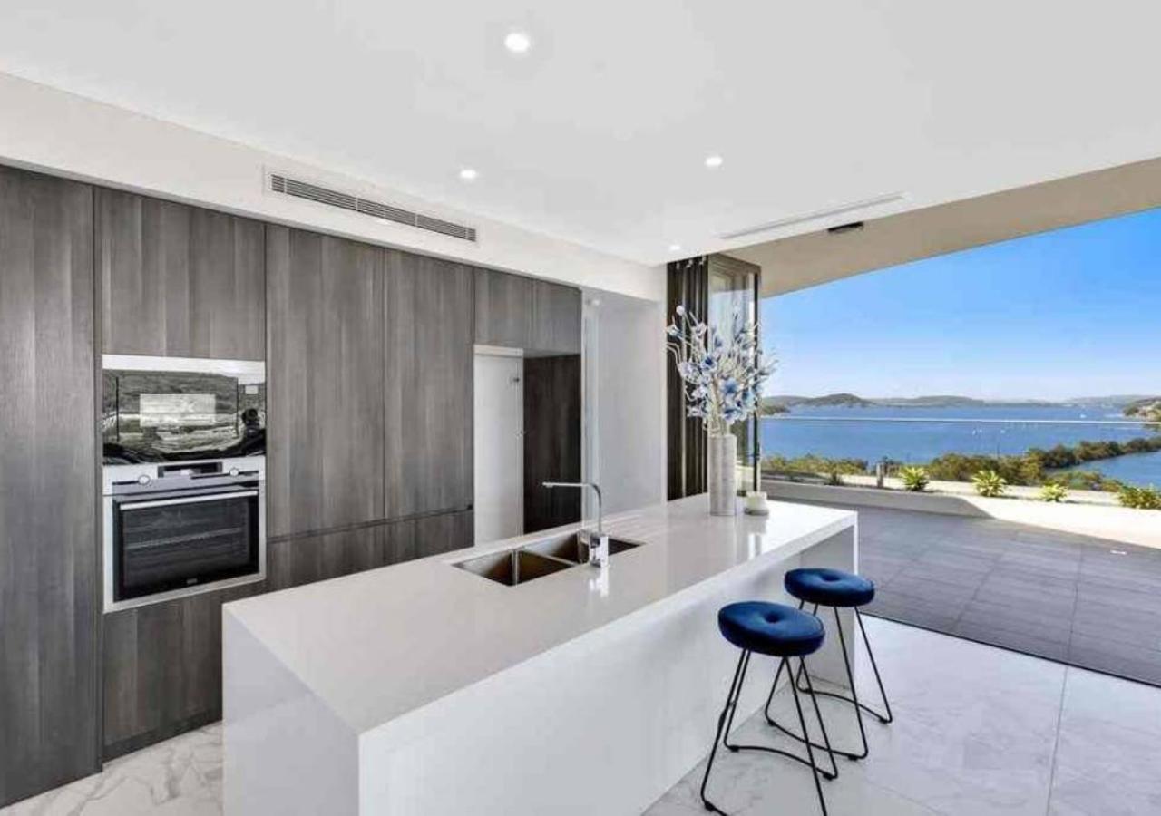 Ferienwohnung Stylish Penthouse With Views & Jacuzzi Gosford Exterior foto