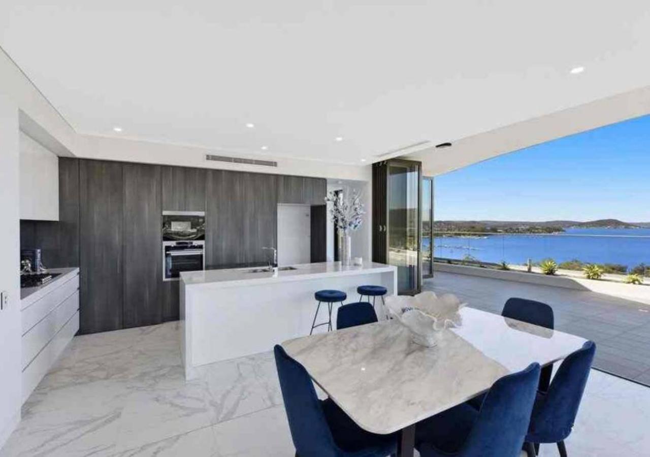 Ferienwohnung Stylish Penthouse With Views & Jacuzzi Gosford Exterior foto