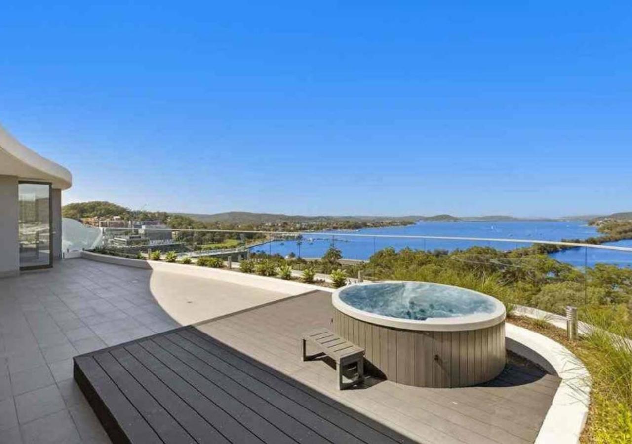 Ferienwohnung Stylish Penthouse With Views & Jacuzzi Gosford Exterior foto